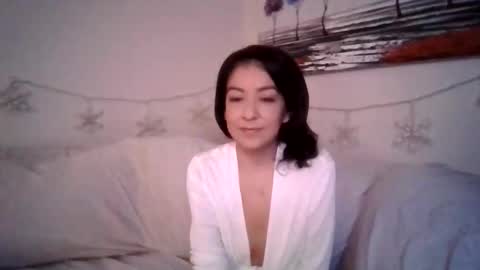 Snapshot of petite_treat_ chatting on 12-21-25, 06:31 petite treat online show from 12-21-25, 06:31