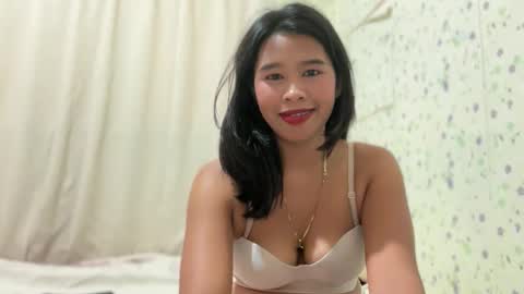 Snapshot of petiteasian01 chatting on 03-08-26, 06:28 petiteasian01 online show from 03-08-26, 06:28