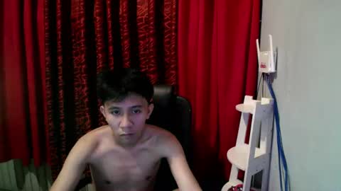 Snapshot of petiteasian_boy chatting on 06-26-26, 03:49 cute vir online show from 06-26-26, 03:49