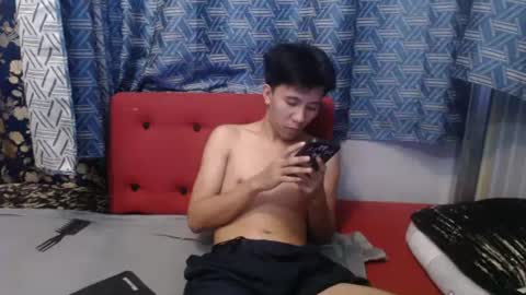 Snapshot of petiteasian_boy chatting on 07-12-26, 05:15 cute vir online show from 07-12-26, 05:15