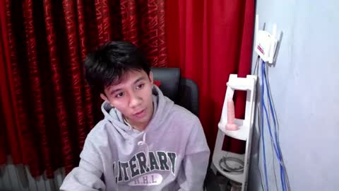 Snapshot of petiteasian_boy chatting on 07-20-26, 05:44 cute vir online show from 07-20-26, 05:44