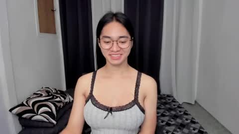 Snapshot of petiteasianmarian chatting on 05-13-26, 11:44 bigcock Marian online show from 05-13-26, 11:44