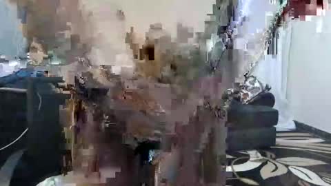 Snapshot of petiteblackjuicy chatting on 04-25-26, 06:05 Amara online show from 04-25-26, 06:05