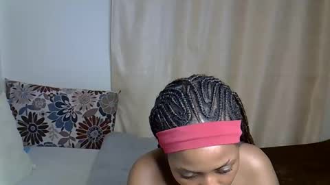 Caramel online show from 10-27-25, 03:27