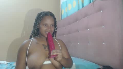 petitechocolatemommy online show from 12-19-25, 07:48