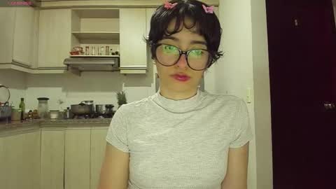 Lunna online show from 02-03-26, 01:04