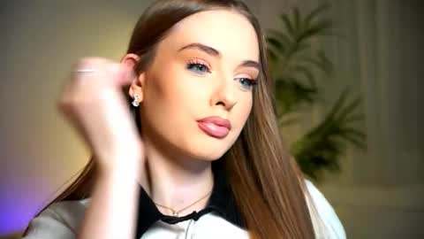 Snapshot of petitegonwiild chatting on 09-24-25, 07:17 Petitegonwiild online show from 09-24-25, 07:17