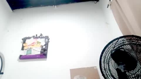 Snapshot of petiteivoryqueen chatting on 12-05-25, 03:26 danna online show from 12-05-25, 03:26