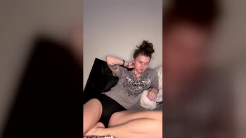 I am very new and dont know what im doing lol online show from 04-21-26, 01:07