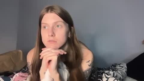 I am very new and dont know what im doing lol online show from 06-26-26, 01:43