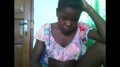 petitesweetchiq online show from 01-07-26, 08:28