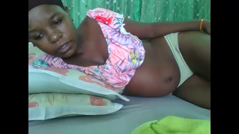 petitesweetchiq online show from 03-22-26, 08:29