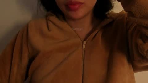 Snapshot of petitgirl_ chatting on 10-14-25, 06:20 J A S S online show from 10-14-25, 06:20