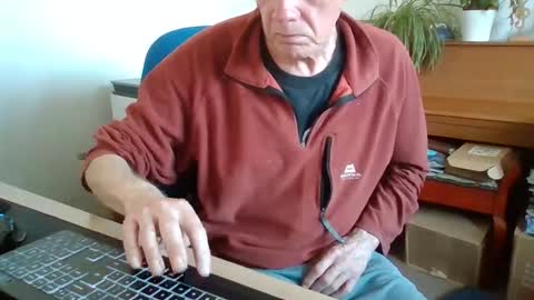 petitwilly online show from 05-21-26, 04:36