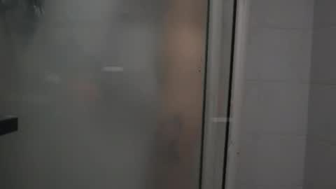 Snapshot of petra_butterfly chatting on 03-28-26, 12:10 i.. .U can call me Nick .... Help me to reach 200 thumbs up online show from 03-28-26, 12:10