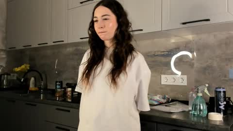 Emma online show from 12-25-24, 04:32