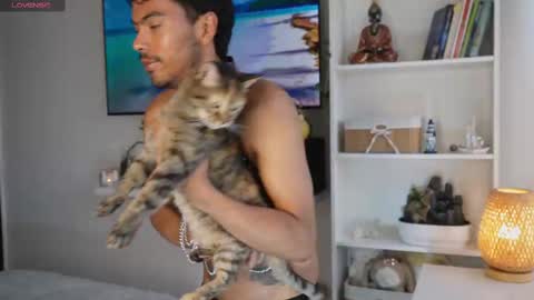 Snapshot of pettercat chatting on 11-06-25, 07:37 Pettercat online show from 11-06-25, 07:37