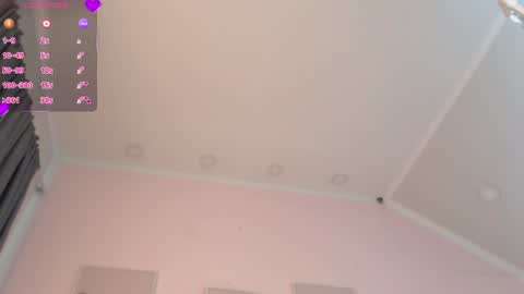 Snapshot of pettit_courtny chatting on 02-09-25, 04:46 Pettit Courtny online show from 02-09-25, 04:46