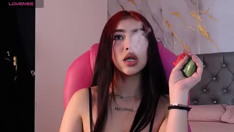 Snapshot of pettit_courtny chatting on 02-10-25, 08:10 Pettit Courtny online show from 02-10-25, 08:10