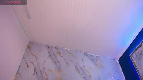 Snapshot of pettit_courtny chatting on 02-21-25, 02:06 Pettit Courtny online show from 02-21-25, 02:06