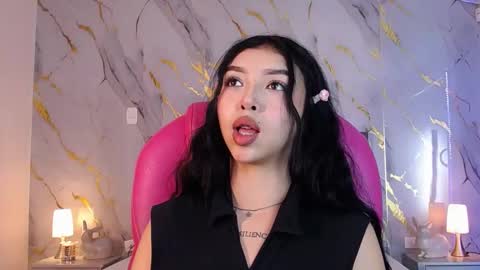Snapshot of pettit_courtny chatting on 03-10-25, 07:50 Pettit Courtny online show from 03-10-25, 07:50