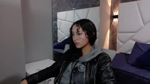 Moon  online show from 11-29-25, 11:35