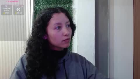 Moon  online show from 12-15-25, 04:11