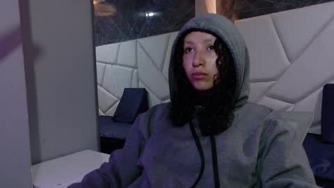 Moon  online show from 12-23-25, 11:08