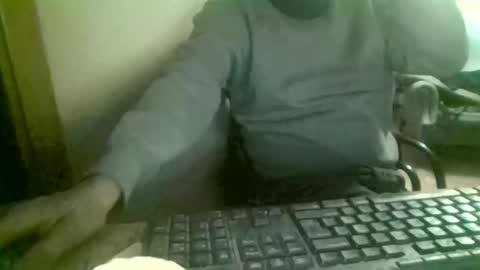 Snapshot of peyo873996 chatting on 04-08-26, 08:53 peyo873996 online show from 04-08-26, 08:53
