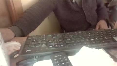 Snapshot of peyo873996 chatting on 05-08-26, 03:50 peyo873996 online show from 05-08-26, 03:50