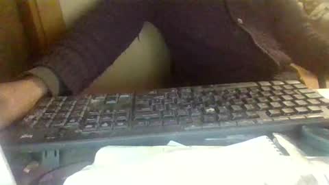 Snapshot of peyo873996 chatting on 05-09-26, 07:08 peyo873996 online show from 05-09-26, 07:08