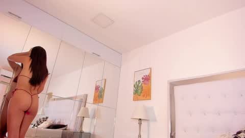 Snapshot of peyton_louise chatting on 10-04-25, 11:52 Peyton online show from 10-04-25, 11:52