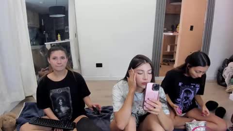 Peyton   online show from 03-07-25, 05:40