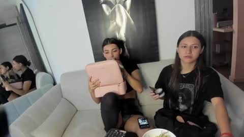 Peyton   online show from 09-28-25, 10:48