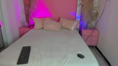 peytonn_monroe online show from 11-19-25, 12:05