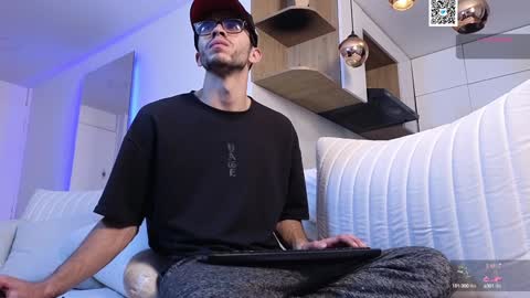 phantom_bigger1 online show from 01-30-25, 11:11