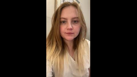 Snapshot of phatassblond chatting on 01-11-25, 05:07 PhatAssBlond online show from 01-11-25, 05:07