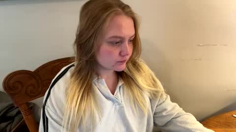 Snapshot of phatassblond chatting on 01-27-25, 07:24 PhatAssBlond online show from 01-27-25, 07:24