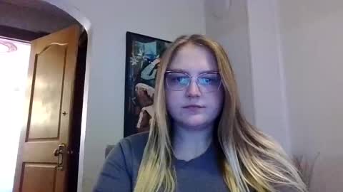 Snapshot of phatassblond chatting on 02-09-25, 06:47 PhatAssBlond online show from 02-09-25, 06:47
