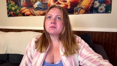 Snapshot of phatassblond chatting on 09-22-25, 01:46 PhatAssBlond online show from 09-22-25, 01:46