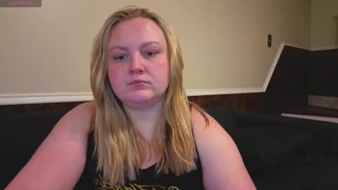 Snapshot of phatassblond chatting on 03-03-26, 06:47 PhatAssBlond online show from 03-03-26, 06:47