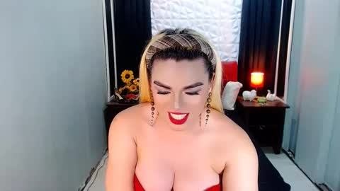 Snapshot of phenominalduodiva chatting on 02-28-26, 05:08 cervena online show from 02-28-26, 05:08
