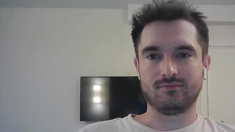 PhilipBorison online show from 09-26-25, 05:44