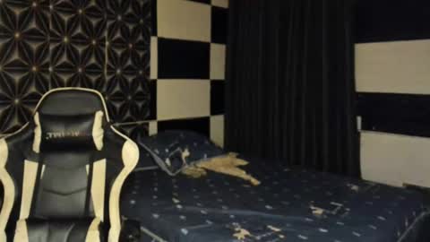 AJ online show from 02-14-25, 10:17