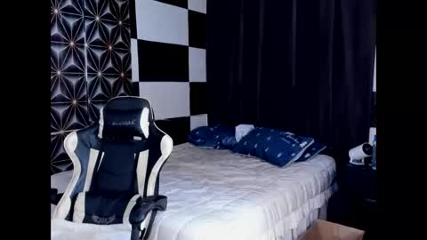 AJ online show from 09-10-25, 02:55