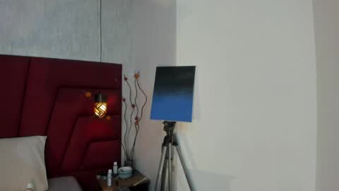 Milo online show from 04-01-26, 01:41