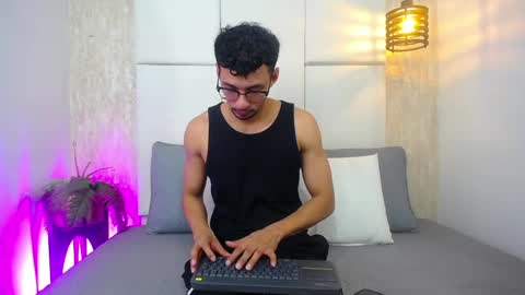 Snapshot of philip_collins chatting on 05-30-26, 01:25 Milo online show from 05-30-26, 01:25