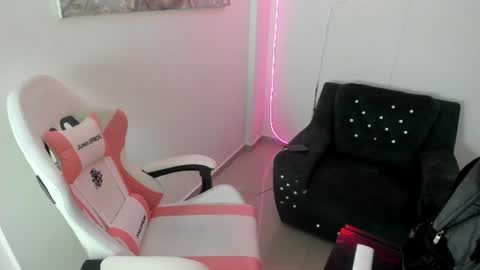 Snapshot of philip_cuellar chatting on 08-02-26, 01:09 philip_cuellar online show from 08-02-26, 01:09