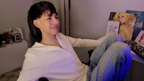 Snapshot of philipe_moonlight_ chatting on 04-02-26, 03:37 Phil. INDEPENDENT MODEL online show from 04-02-26, 03:37