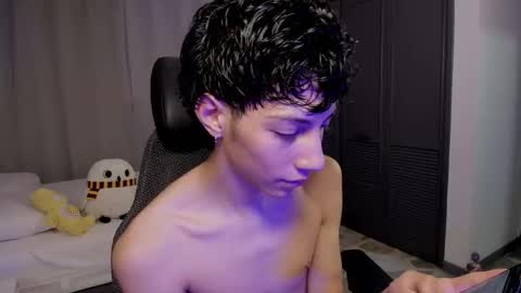 Snapshot of philipe_moonlight_ chatting on 05-16-26, 02:52 Phil. INDEPENDENT MODEL online show from 05-16-26, 02:52